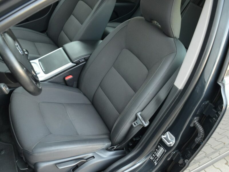 Volvo V70 Zarejestrowane 2.0D4 181KM Lift Serwis Bi-xenon Navi As.pasa ruchu III (2007-)