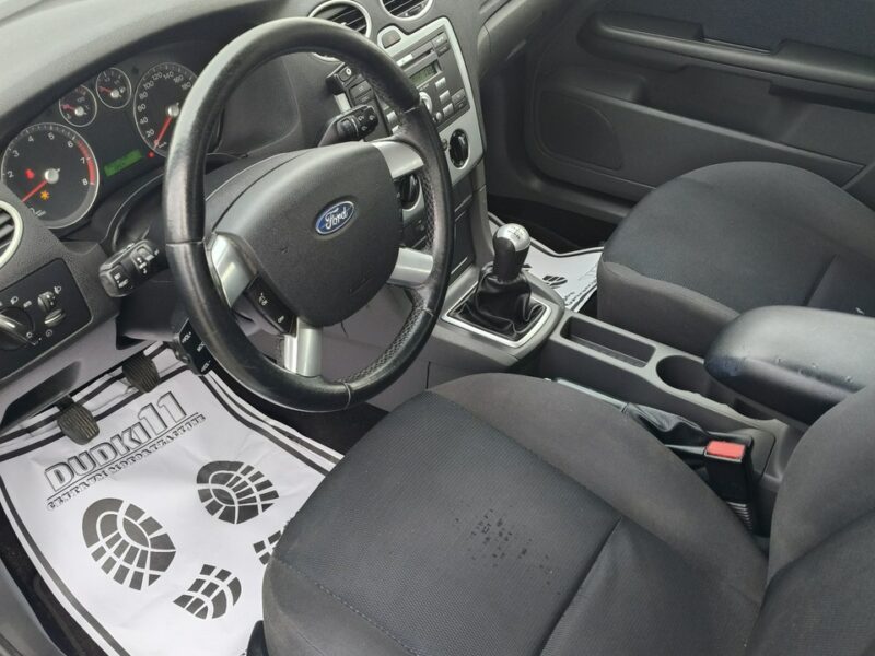 Ford Focus 1,6benz. Klimatyzacja.Hak.El.szyby.Centralka.Serwis.OKAZJA Mk2 (2004-2011)