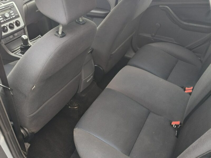 Ford Focus 1,6benz. Klimatyzacja.Hak.El.szyby.Centralka.Serwis.OKAZJA Mk2 (2004-2011)