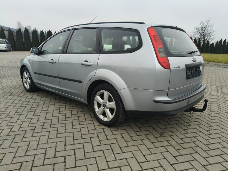 Ford Focus 1,6benz. Klimatyzacja.Hak.El.szyby.Centralka.Serwis.OKAZJA Mk2 (2004-2011)