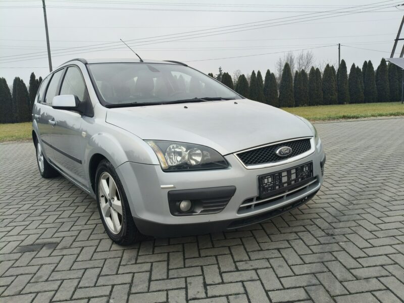 Ford Focus 1,6benz. Klimatyzacja.Hak.El.szyby.Centralka.Serwis.OKAZJA Mk2 (2004-2011)