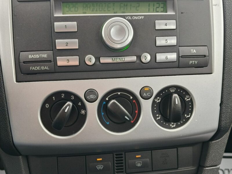 Ford Focus 1,6benz. Klimatyzacja.Hak.El.szyby.Centralka.Serwis.OKAZJA Mk2 (2004-2011)