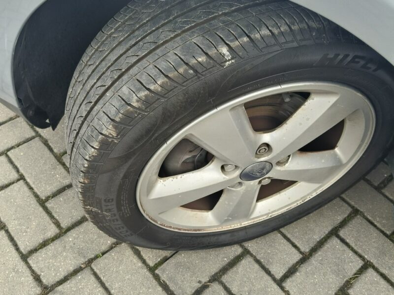 Ford Focus 1,6benz. Klimatyzacja.Hak.El.szyby.Centralka.Serwis.OKAZJA Mk2 (2004-2011)