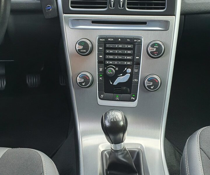 Volvo XC 60 2.0 R5 D4 163KM # Momentum # Navi # Skóra # Serwis do Końca # Jak NOWY I (2008-2017)
