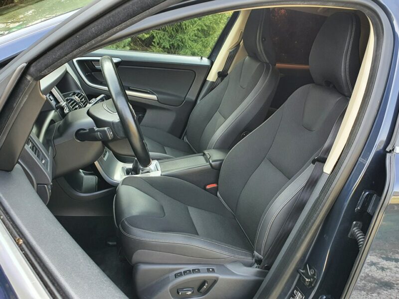Volvo XC 60 2.0 R5 D4 163KM # Momentum # Navi # Skóra # Serwis do Końca # Jak NOWY I (2008-2017)