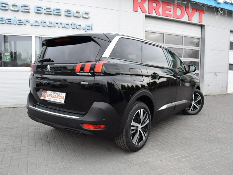 Peugeot 5008 1.2i 7-osób Panoramadach Navi Euro-6b 144tys.km Nowy rozrząd i dwumasa II (2017-)
