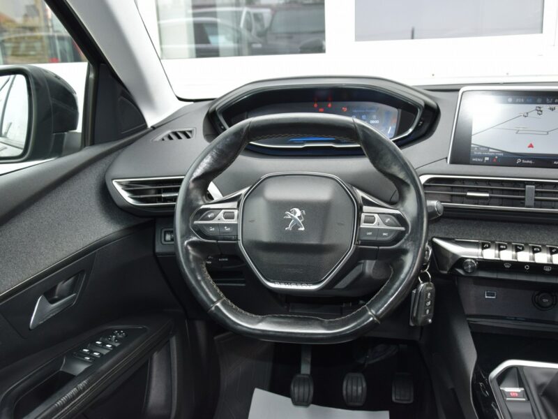 Peugeot 5008 1.2i 7-osób Panoramadach Navi Euro-6b 144tys.km Nowy rozrząd i dwumasa II (2017-)