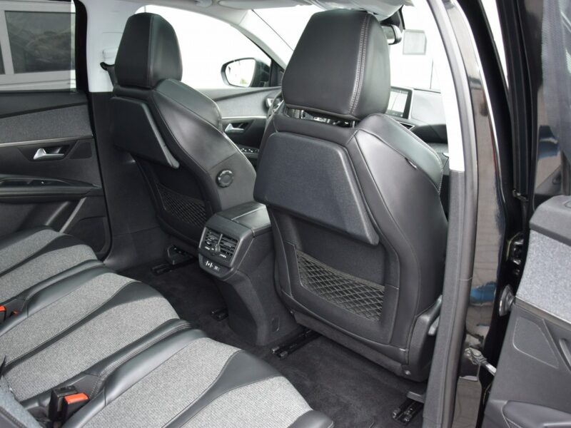 Peugeot 5008 1.2i 7-osób Panoramadach Navi Euro-6b 144tys.km Nowy rozrząd i dwumasa II (2017-)