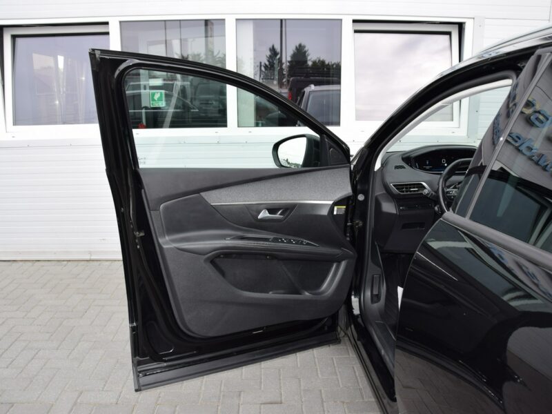 Peugeot 5008 1.2i 7-osób Panoramadach Navi Euro-6b 144tys.km Nowy rozrząd i dwumasa II (2017-)