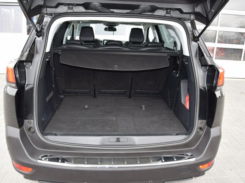 Peugeot 5008 1.2i 7-osób Panoramadach Navi Euro-6b 144tys.km Nowy rozrząd i dwumasa II (2017-)