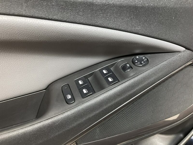Opel Crossland X 1.2 TURBO 130KM*97.000km*ULTIMATE*FullLed*HEAD Up*Navi*Keyless*Niemiec