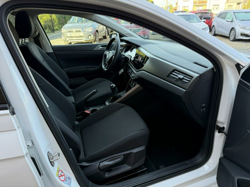 Volkswagen Polo 1,0 65KM Rej. 03.2019 Klimatyzacja 2xPDC Nawigacja VI (2017-)