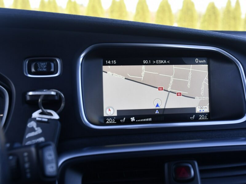 Volvo V40 2,0hdi DUDKI11 R-Design.Serwis,Navi,Klimatr 2 str.Pół-Skóry II (2012-)