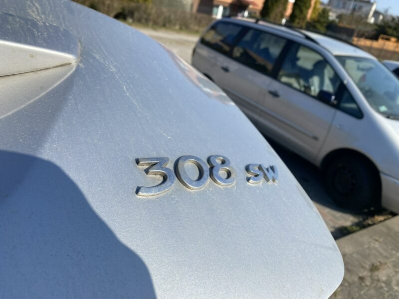 Peugeot 308 Nawigacja, klimatronik, 9 airbag, światła dzienne, opony wielosezonowe T7 (2008-2013)