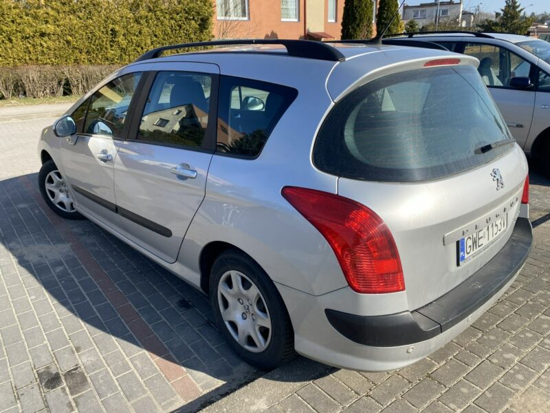 Peugeot 308 Nawigacja, klimatronik, 9 airbag, światła dzienne, opony wielosezonowe T7 (2008-2013)