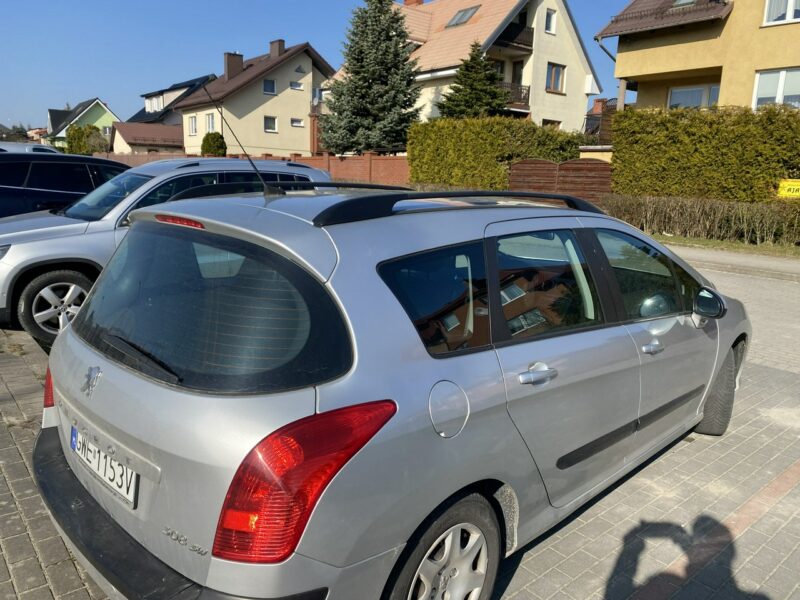 Peugeot 308 Nawigacja, klimatronik, 9 airbag, światła dzienne, opony wielosezonowe T7 (2008-2013)