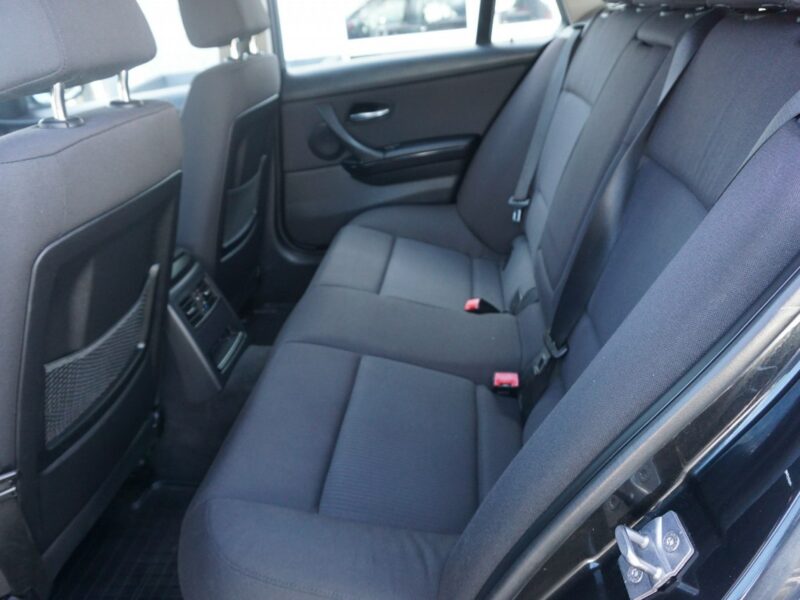 BMW 320 2.0 Benzyna 170KM, zadbane, ubezpieczone, zarejestrowane, dynamiczne, E90E91E92E93(2005-2012)