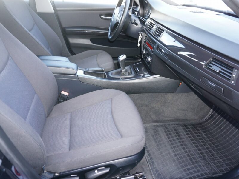 BMW 320 2.0 Benzyna 170KM, zadbane, ubezpieczone, zarejestrowane, dynamiczne, E90E91E92E93(2005-2012)