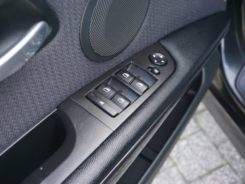BMW 320 2.0 Benzyna 170KM, zadbane, ubezpieczone, zarejestrowane, dynamiczne, E90E91E92E93(2005-2012)