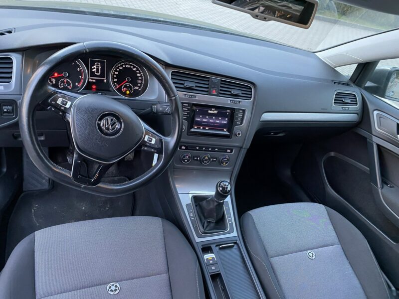 Volkswagen Golf Trendline, benz, nawigacja, tempomat aktywny,dodatkowe koła, jak nowy VII (2012-)