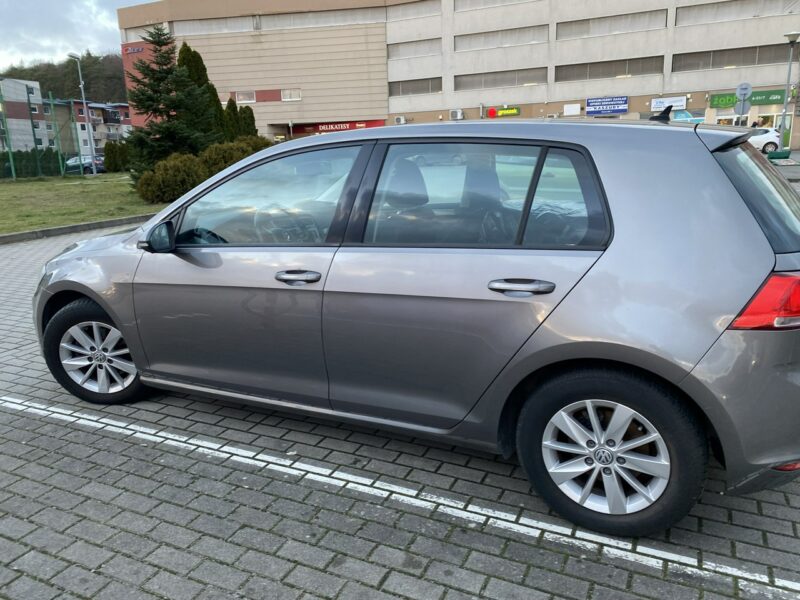 Volkswagen Golf Trendline, benz, nawigacja, tempomat aktywny,dodatkowe koła, jak nowy VII (2012-)