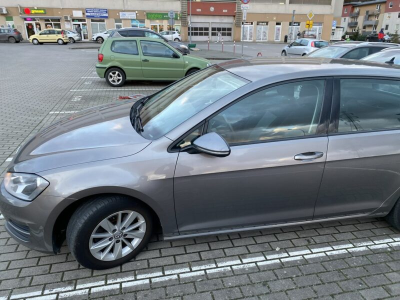 Volkswagen Golf Trendline, benz, nawigacja, tempomat aktywny,dodatkowe koła, jak nowy VII (2012-)