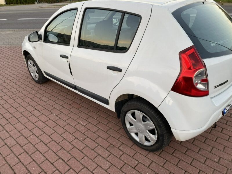 Dacia Sandero Niezawodna benzyna, niski przebieg, klimatyzacja, centr. zamek, isofix I (2008-2012)