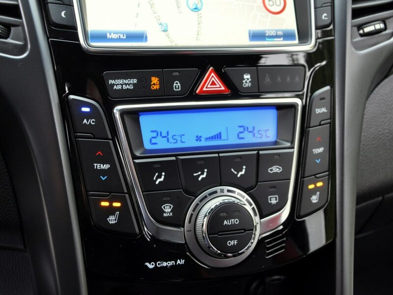 Hyundai i30 1.6Turbo(186KM)*Xenon*Led*Navi*Kamera*Skóry*Grzana Kierow.*Alu18"ASO II (2012 - 2016)