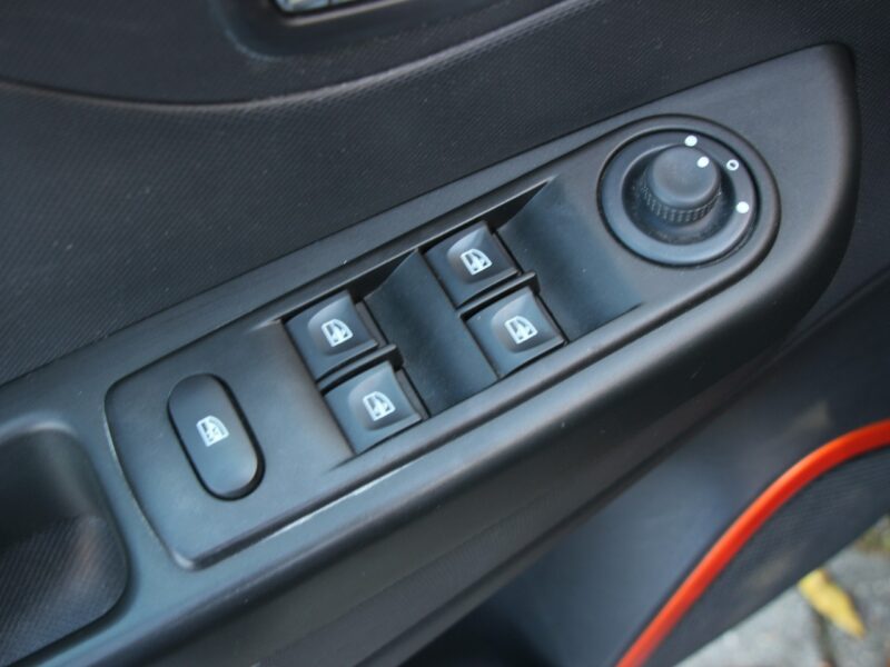 Renault Captur Navi*Kamera*Klima*Led*Pdc*Alu*Komp*Temp*Android*2xKolor*Gwar VGS !!! I (2013-2019)