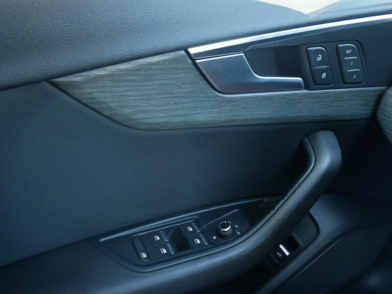 Audi A4 2.0TFSI ultra 252KM [Eu 6] Sedan S-Line - Automat S-Tronic -Zobacz B9 (2015-)