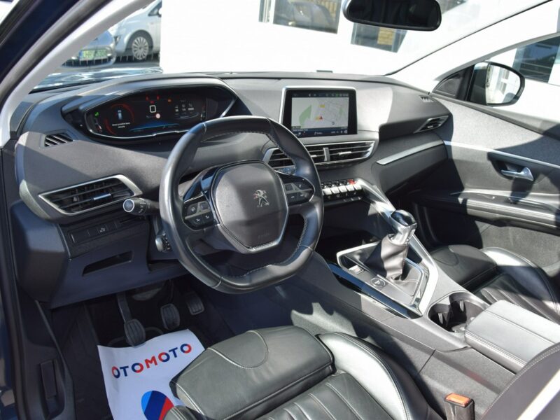 Peugeot 5008 1.2i 7-osób 100% bezwypadkowy Panorama Navi Kamera Euro-6b 157tys.km II (2017-)