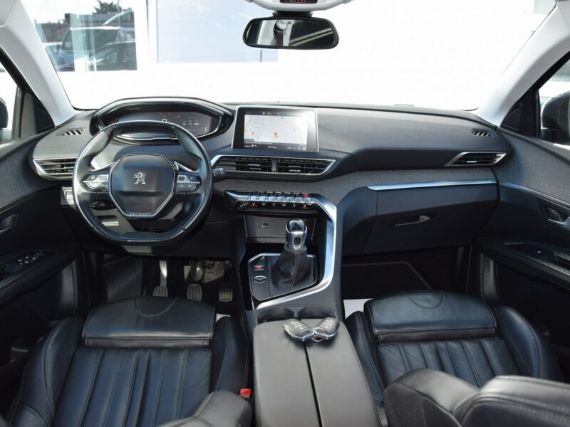 Peugeot 5008 1.2i 7-osób 100% bezwypadkowy Panorama Navi Kamera Euro-6b 157tys.km II (2017-)