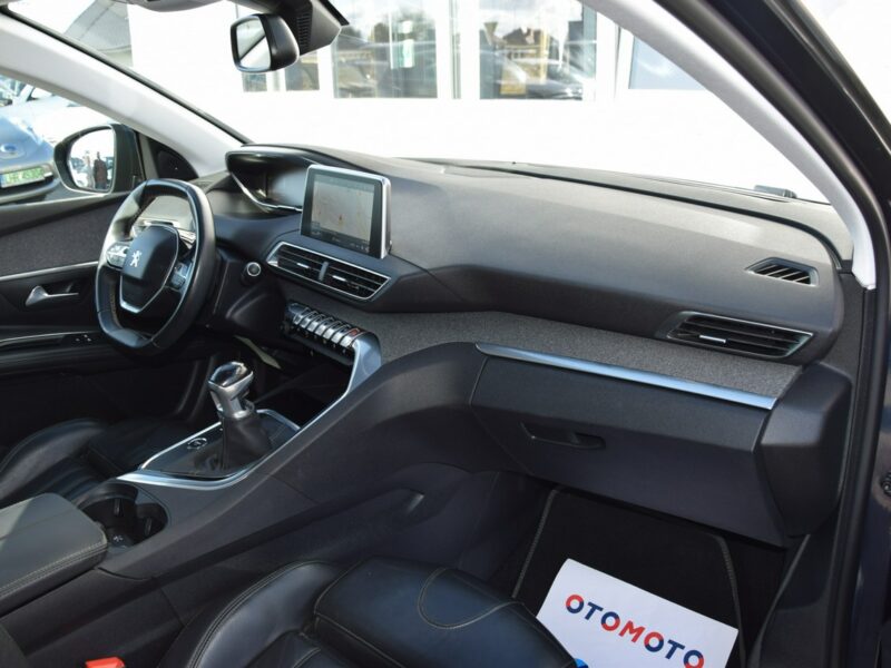 Peugeot 5008 1.2i 7-osób 100% bezwypadkowy Panorama Navi Kamera Euro-6b 157tys.km II (2017-)