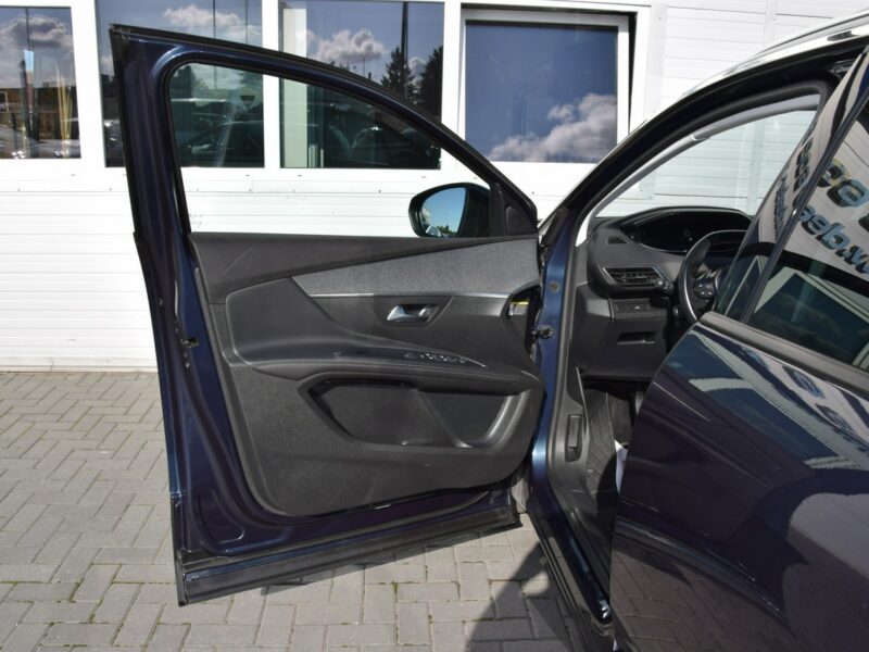 Peugeot 5008 1.2i 7-osób 100% bezwypadkowy Panorama Navi Kamera Euro-6b 157tys.km II (2017-)