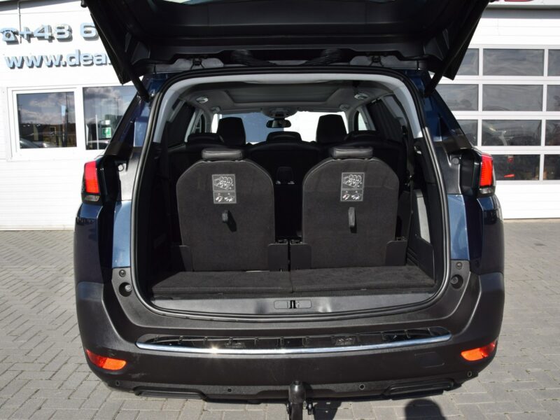 Peugeot 5008 1.2i 7-osób 100% bezwypadkowy Panorama Navi Kamera Euro-6b 157tys.km II (2017-)