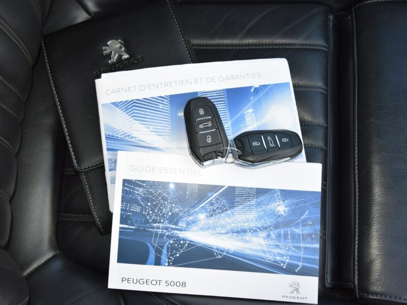 Peugeot 5008 1.2i 7-osób 100% bezwypadkowy Panorama Navi Kamera Euro-6b 157tys.km II (2017-)