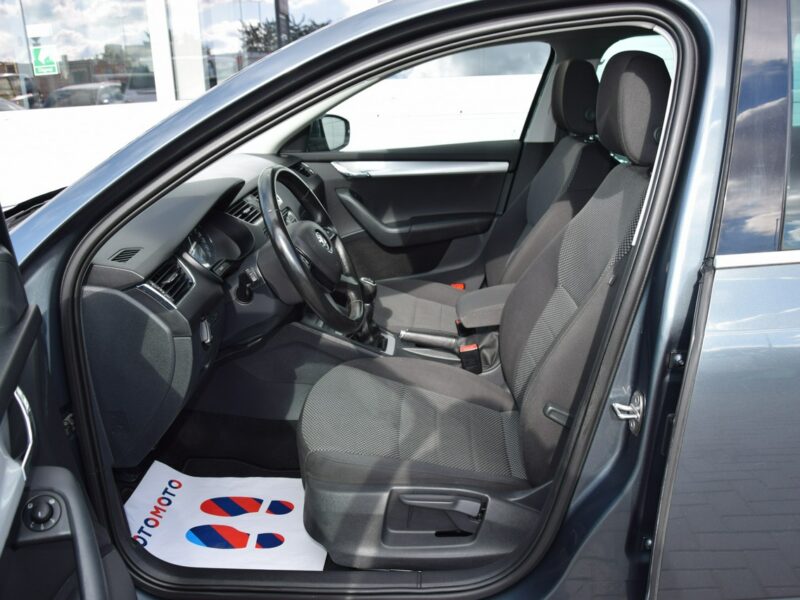 Škoda Octavia 1.4 TSI Serwis Panoramadach Navi Bluetooth Euro-5b Rozrząd na pasku III (2013-)