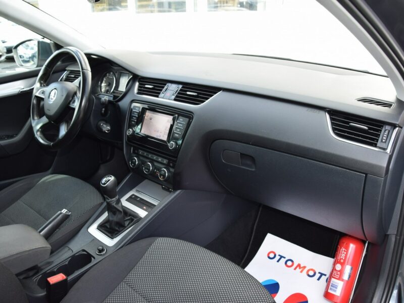 Škoda Octavia 1.4 TSI Serwis Panoramadach Navi Bluetooth Euro-5b Rozrząd na pasku III (2013-)