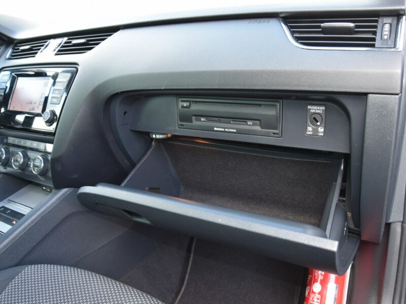 Škoda Octavia 1.4 TSI Serwis Panoramadach Navi Bluetooth Euro-5b Rozrząd na pasku III (2013-)