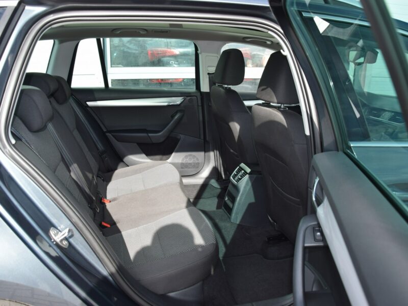Škoda Octavia 1.4 TSI Serwis Panoramadach Navi Bluetooth Euro-5b Rozrząd na pasku III (2013-)
