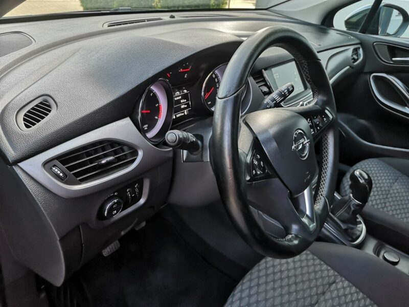 Opel Astra 1.6 CDTI 110KM Klimatronik Tempomat Sensory Ledy ALU 17 Gwarancja K (2015-2021)