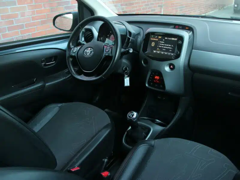 Toyota Aygo 11.2019*Radar*AsysToru*Klimatr*Kamera*PółSkóra*Esp*Led*BT*Gwar VGS!!! II (2014-)