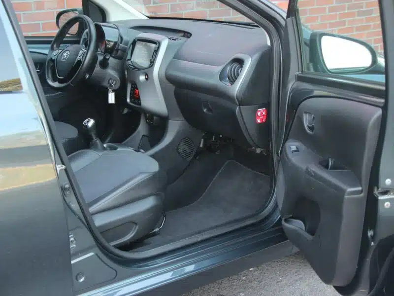 Toyota Aygo 11.2019*Radar*AsysToru*Klimatr*Kamera*PółSkóra*Esp*Led*BT*Gwar VGS!!! II (2014-)