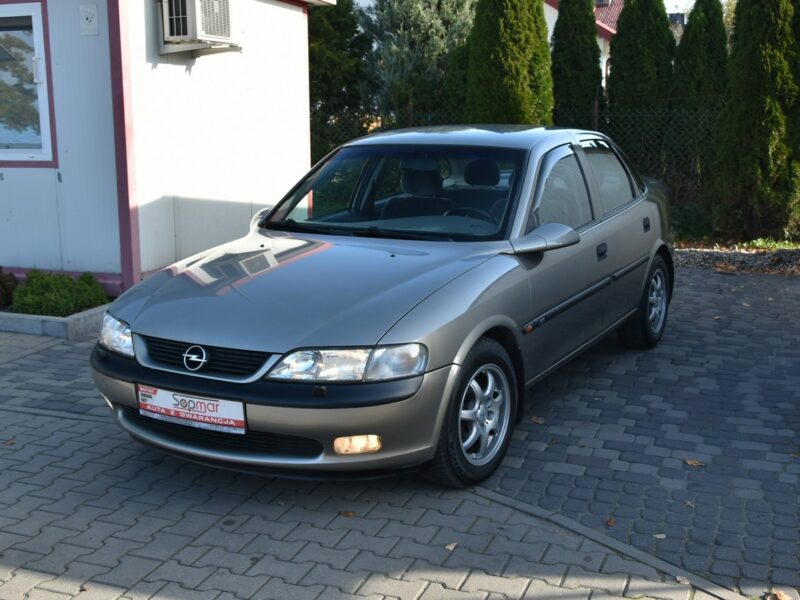 Opel Vectra CD 2.5 V6 170KM AUTOMAT 1997r. Klima niski przebieg 119tkm Rezerwacja B (1995-2002)