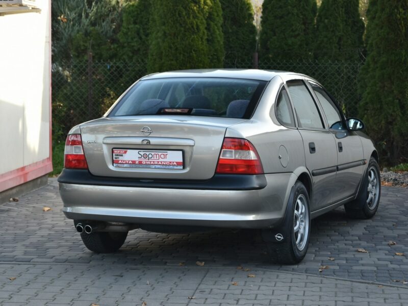 Opel Vectra CD 2.5 V6 170KM AUTOMAT 1997r. Klima niski przebieg 119tkm Rezerwacja B (1995-2002)