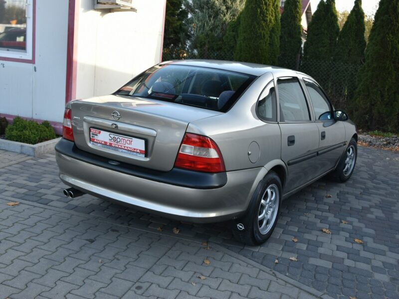 Opel Vectra CD 2.5 V6 170KM AUTOMAT 1997r. Klima niski przebieg 119tkm Rezerwacja B (1995-2002)