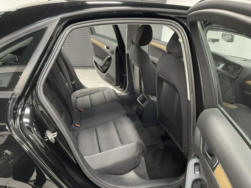 Audi A4 2.0 TDI 140KM*SportLine*Automat*Navi*Alu 18*Tempomat*Zarejestrowany PL B8 (2007-2015)