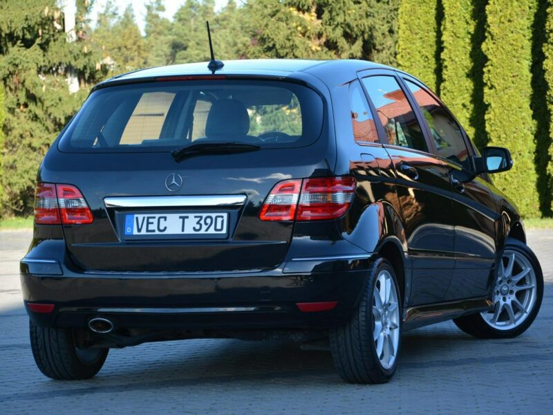Mercedes B 180 Avantgarde Navi Skóry *2xPark*Grzane fotele Alu 17 Nowe opony W245 (2005-2011)