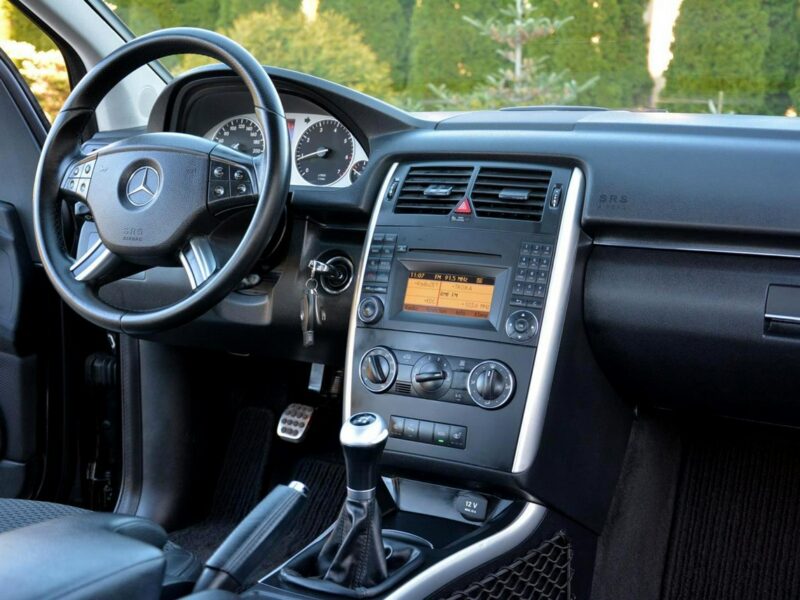 Mercedes B 180 Avantgarde Navi Skóry *2xPark*Grzane fotele Alu 17 Nowe opony W245 (2005-2011)