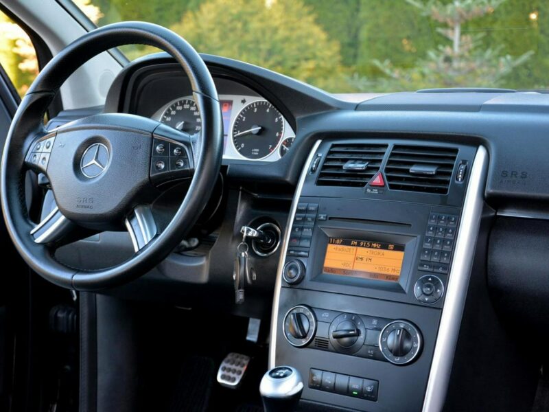 Mercedes B 180 Avantgarde Navi Skóry *2xPark*Grzane fotele Alu 17 Nowe opony W245 (2005-2011)